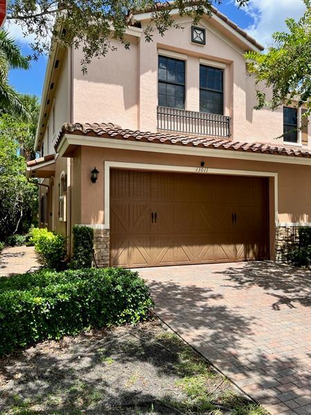 Foto principal - 13011 Riverwalk Cir N