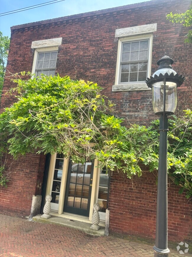 Building Photo - 215 N 22nd St
