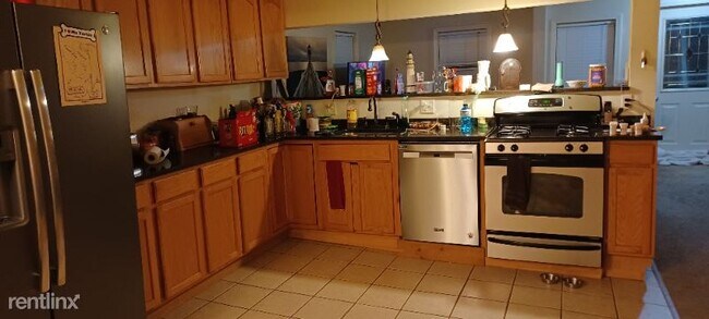 Foto del edificio - 2 br, 1 bath House - 107 shawmut  street