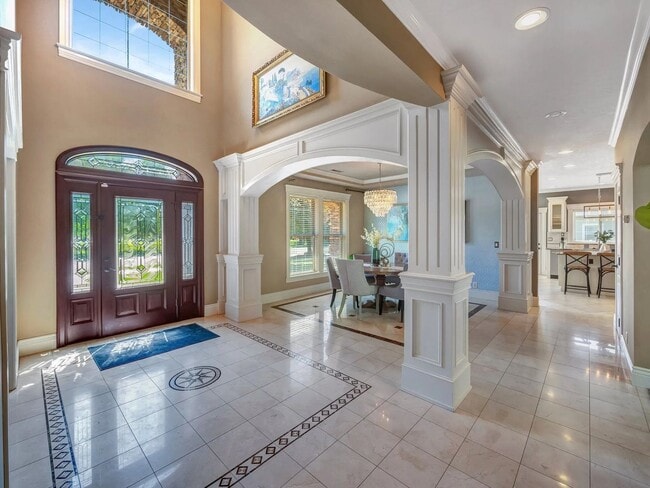 Building Photo - Exquisite 5-Bed, 6-Bath Waterfront Home fo...