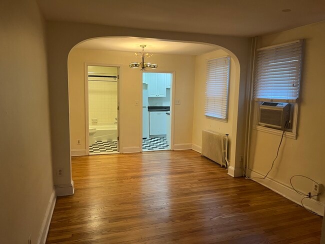 Living/Dining Room - 246 S Exeter St