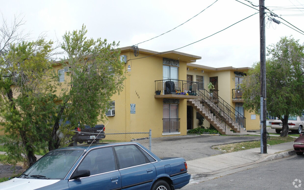 Foto del edificio - 1890 NW Flagler Ter