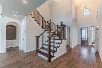 Building Photo - 6 Winter Thicket Pl