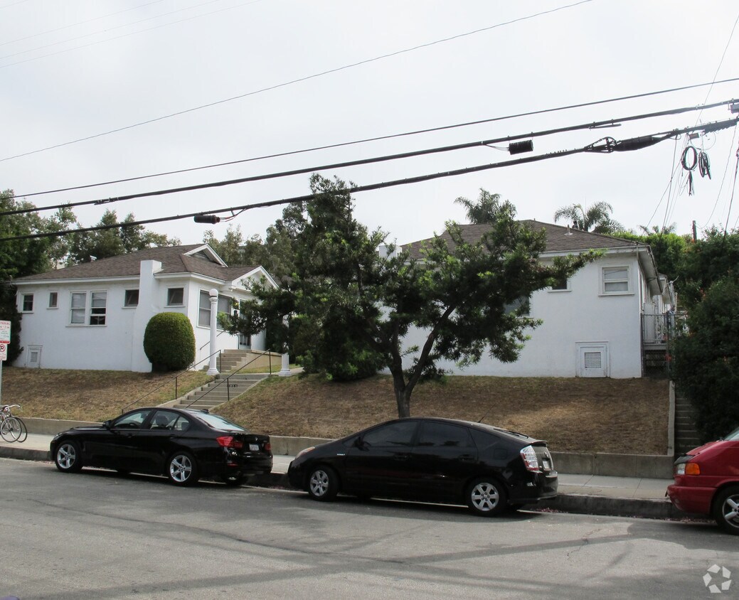 Building Photo - 2219 3rd St