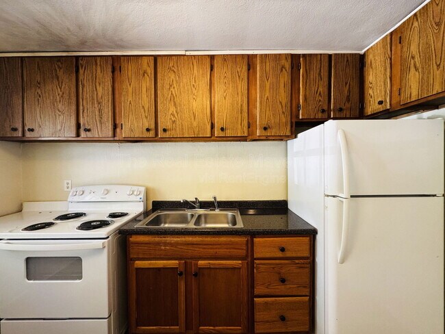 Foto del edificio - 5601 Belaire Dr