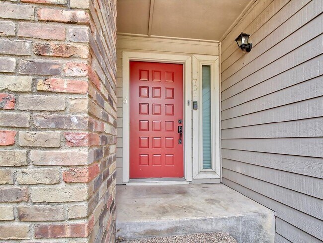 Building Photo - 5616 Preston Oaks Rd