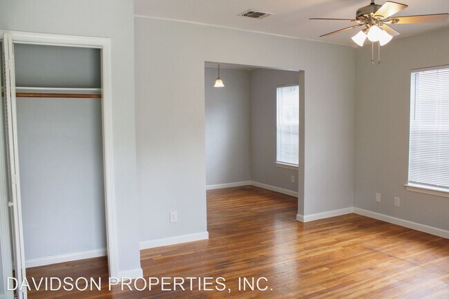 Foto del edificio - 1 br, 1 bath House - 504 Elmwood Dr