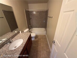 Building Photo - 4450 Sandy River Dr