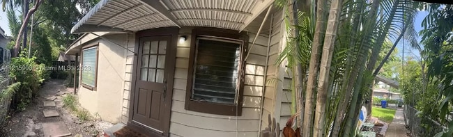 Building Photo - 2430 SW 25th Ter