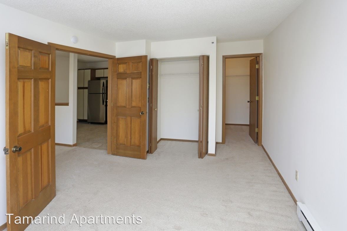 Primary Photo - 2350-2350 Ridge Dr