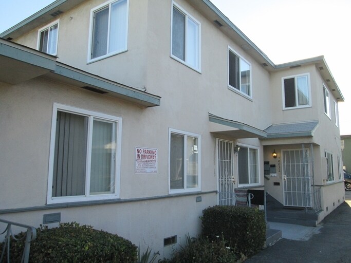 Foto principal - 10030 Wiley Burke Ave