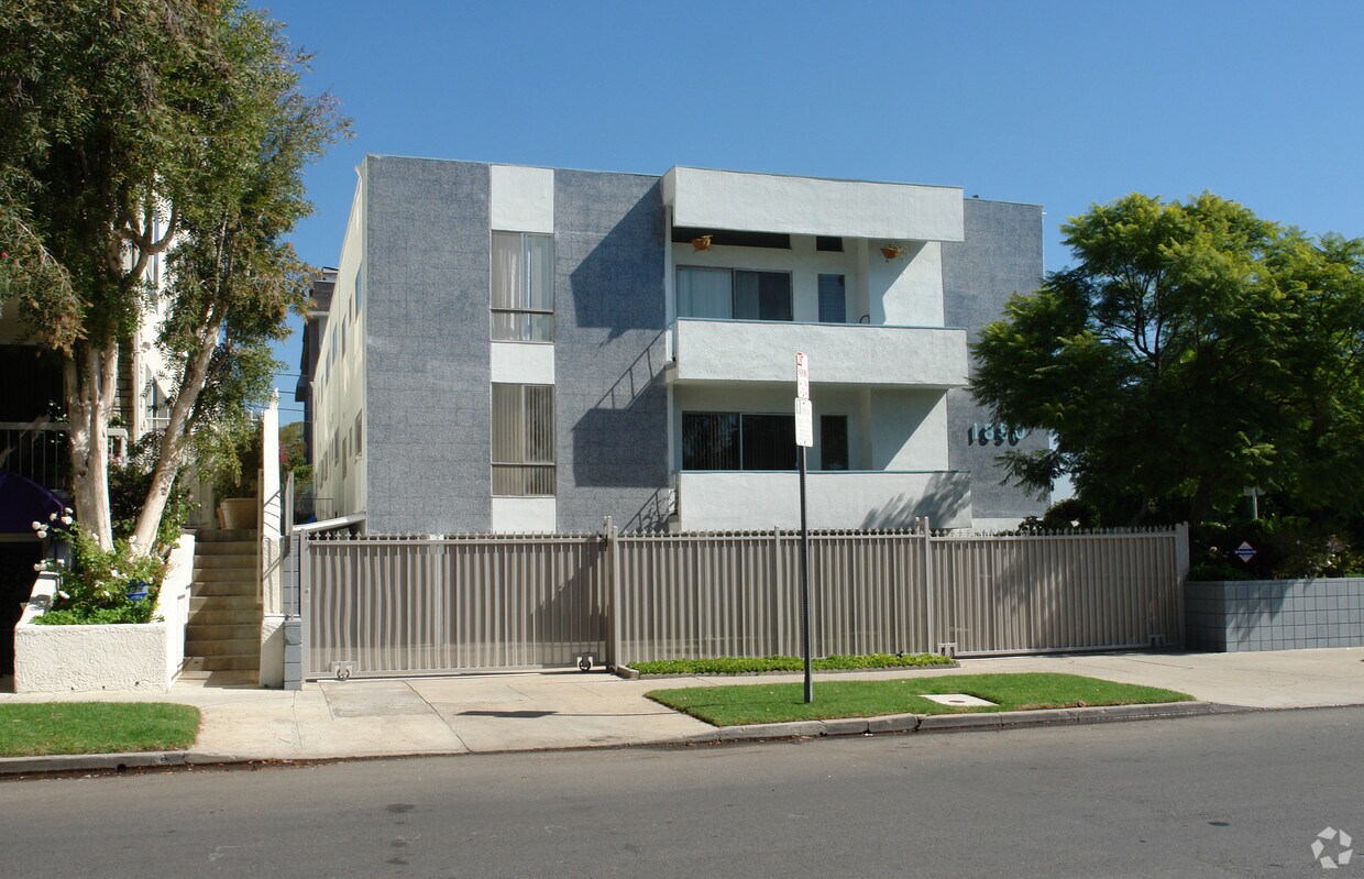 Foto principal - 1850 Thayer Ave