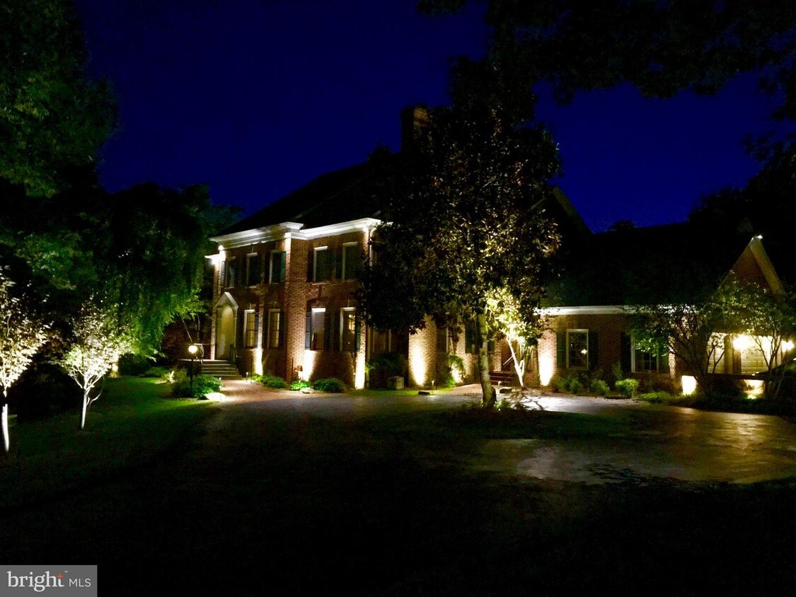 Primary Photo - 9909 Avenel Farm Dr
