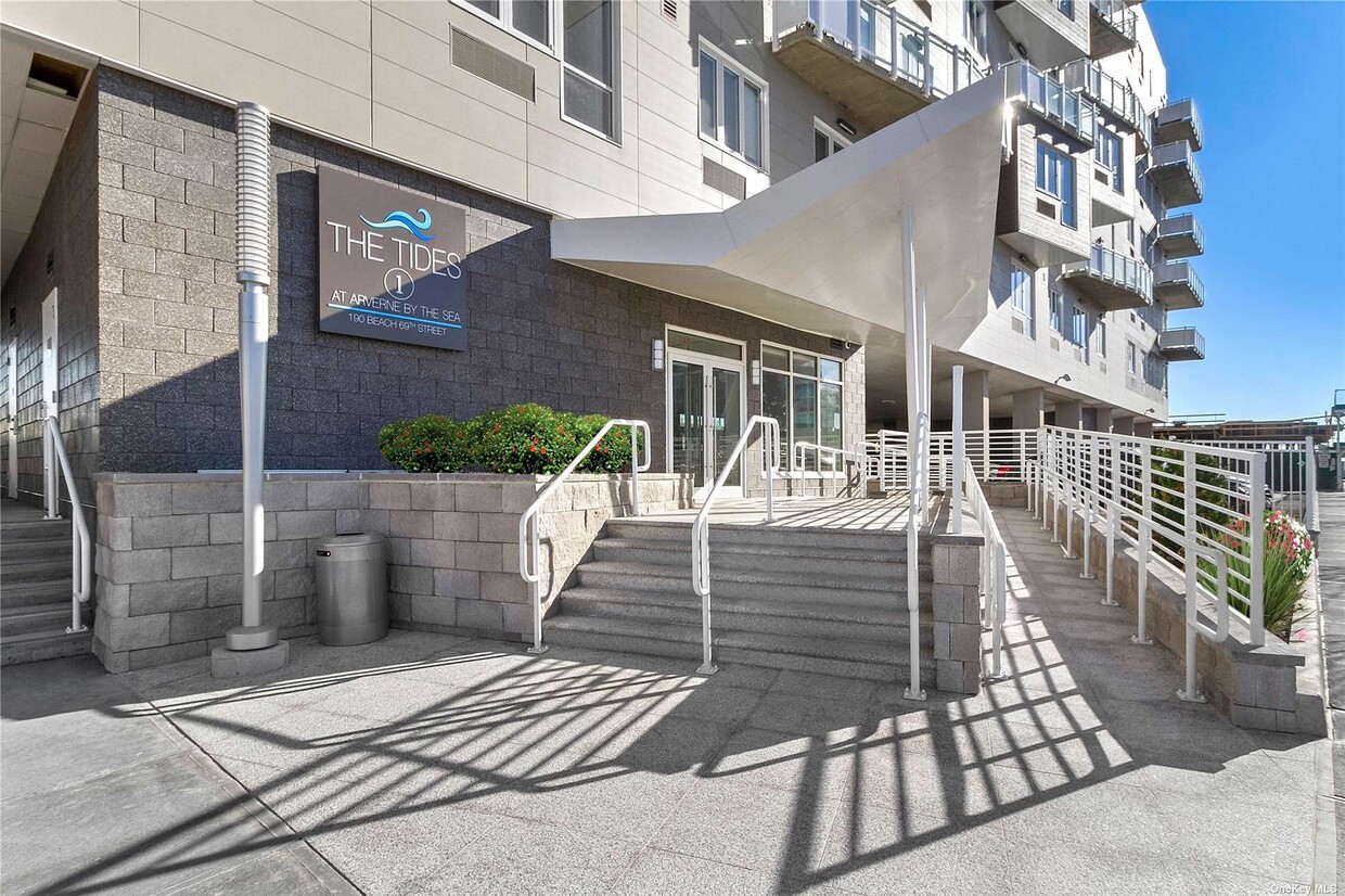 Foto principal - 190 Beach 69th St