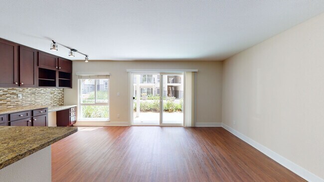 Interior Photo - 27 Seventy Five Mesa Verde