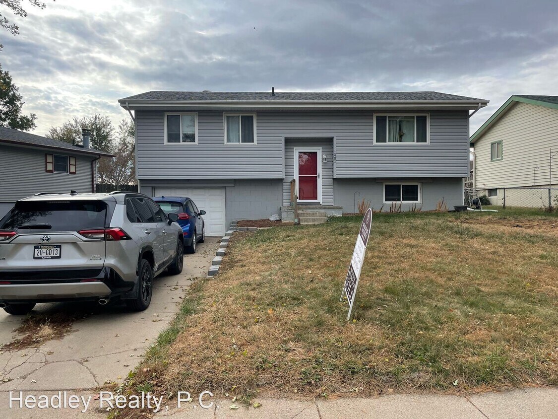 Building Photo - 3 br, 2 bath House - 1401 Tammy Lane
