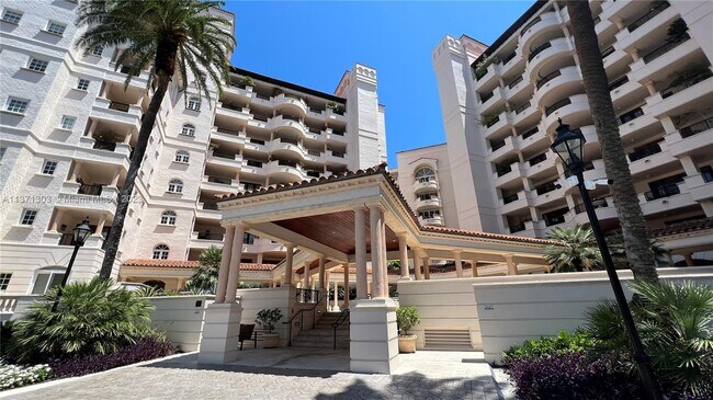 Building Photo - 7241 Fisher Island Dr