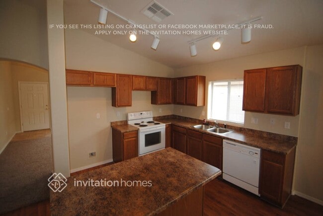 Foto del edificio - 18443 W Mission Ln