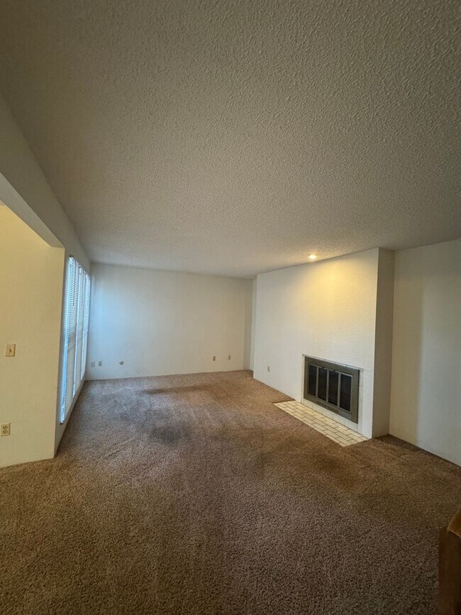 Foto del edificio - 3 Bed 2 Bath Townhome - Central Colorado S...