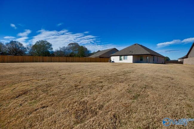 Building Photo - 213 Shubert Dr