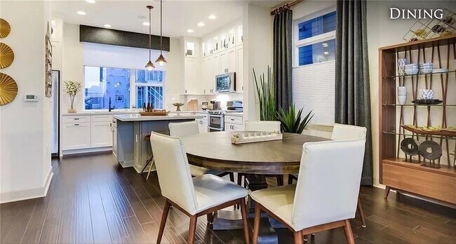 Foto del edificio - 1418 Waterloo Shore Ln