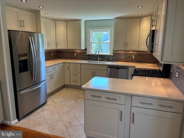 Building Photo - 20 Stone Ridge Dr
