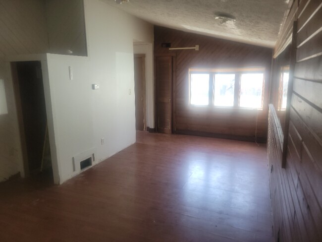 Building Photo - 4806 N Prospect Rd