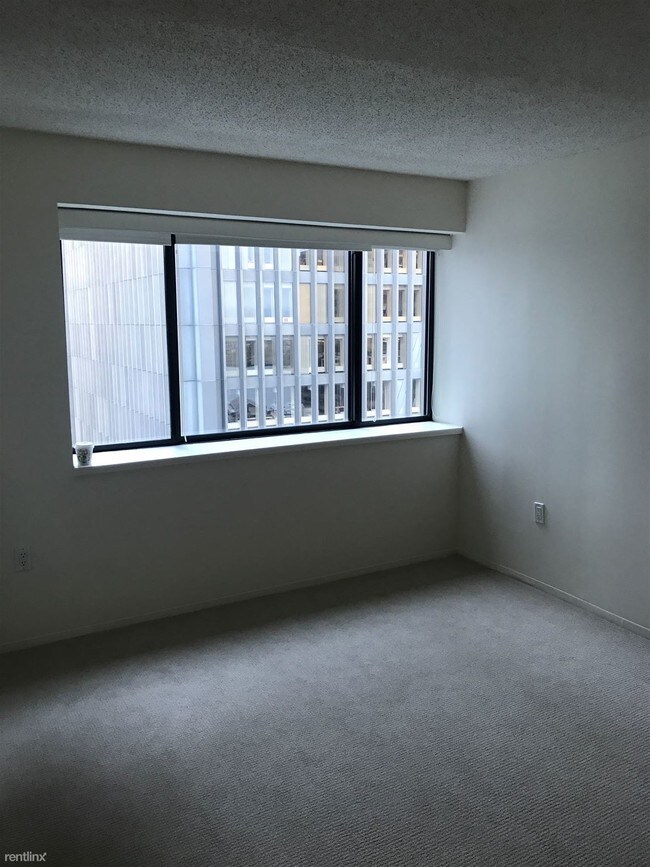 Building Photo - 1 br, 1 bath  - 250 Washington St
