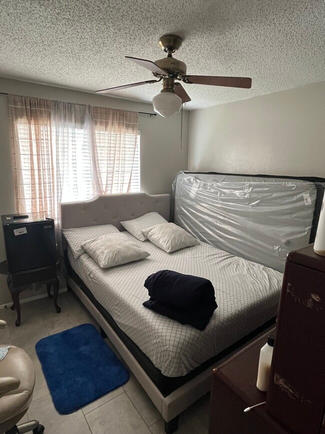 Foto del edificio - 801 Cactus Dr