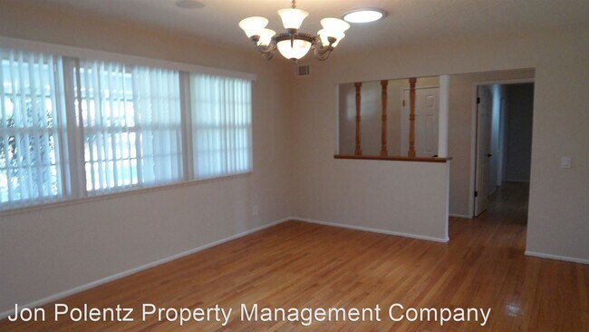 Foto del edificio - 3 br, 2 bath House - 18402 Manning Dr.