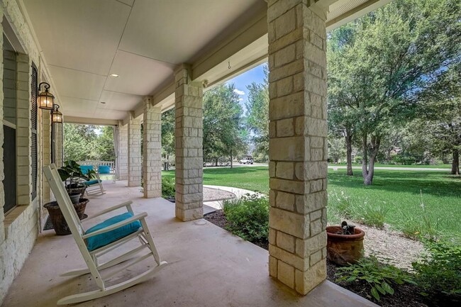 Building Photo - 113 Valley View Dr