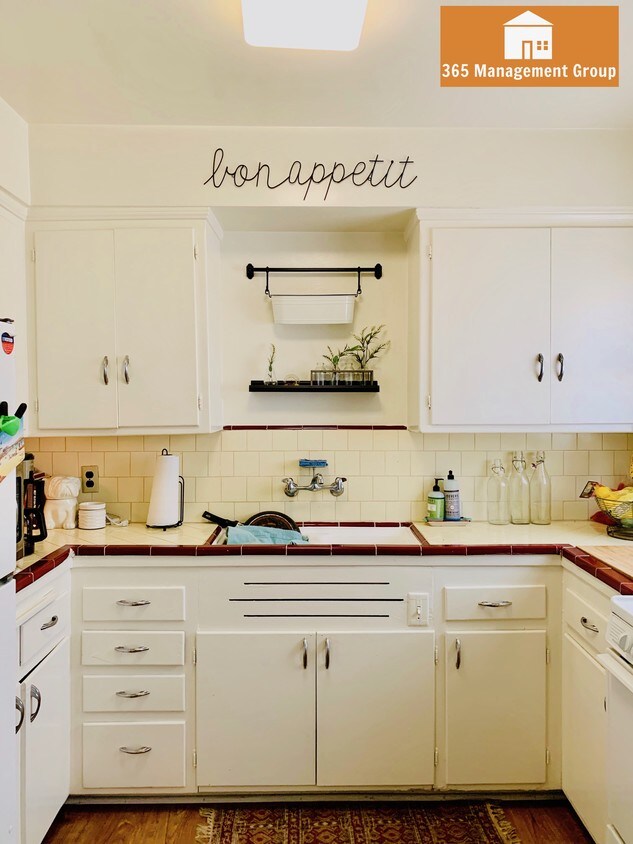 Foto principal - 11329 Blix St