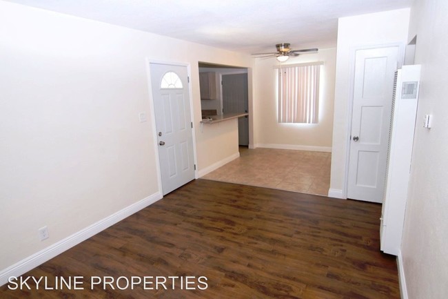 Foto del edificio - 2 br, 1 bath House - 12022 183RD ST