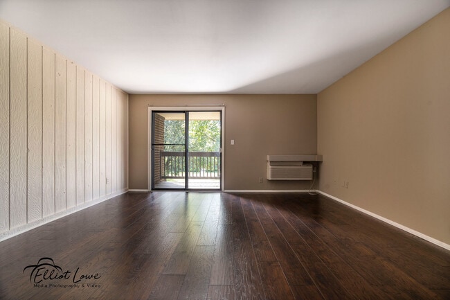 Building Photo - 586 Somerset Ln