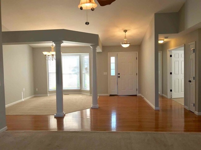 Building Photo - 124 Peine Hollow