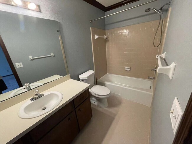 Foto del edificio - Convenient Northeast location!