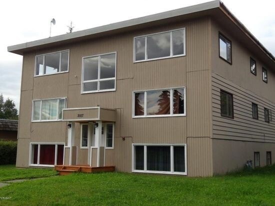 Foto principal - 2107 Jefferson Ave