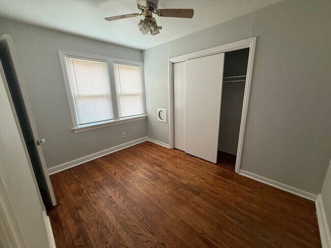 Foto del edificio - 9066 Pallardy Ln