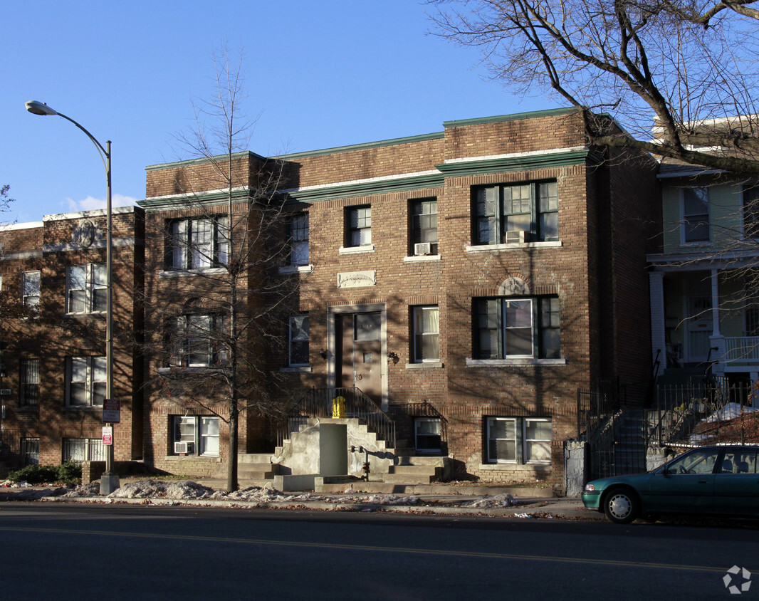 Foto principal - 4510 Georgia Ave NW