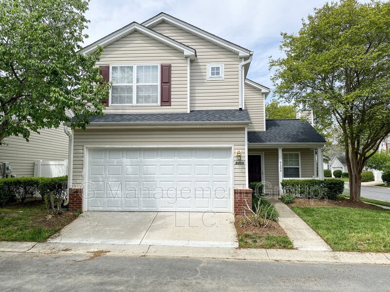 Primary Photo - 9306 Meadowmont View Dr