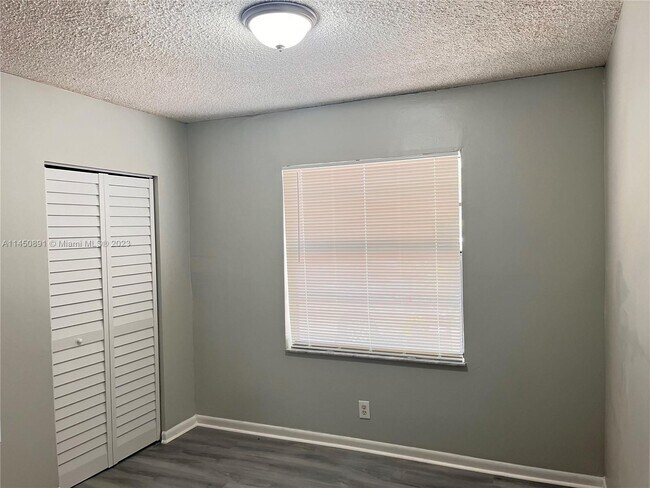 Building Photo - 23099 SW 118th Ave