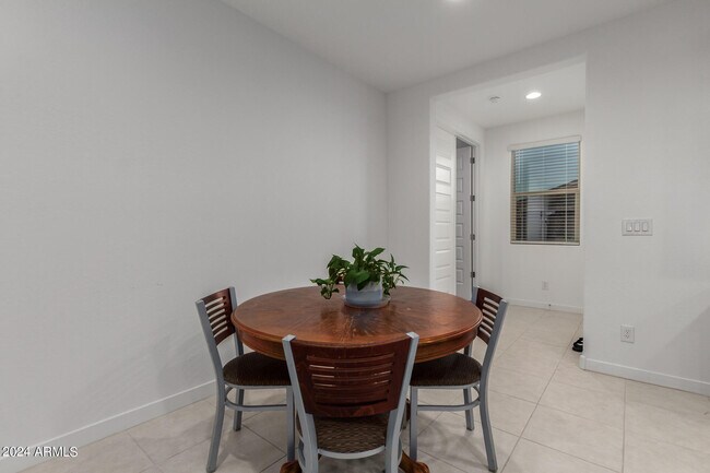 Foto del edificio - 2621 W Hidalgo Ave