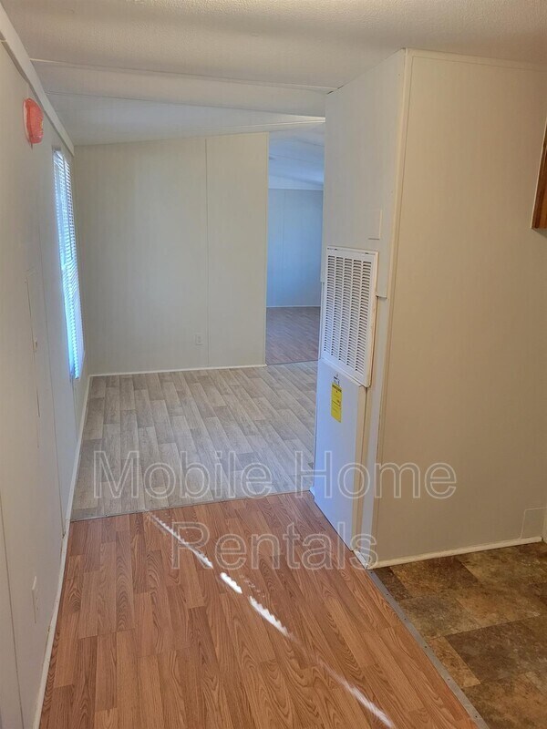 Foto del edificio - 1 Wilderness Rd