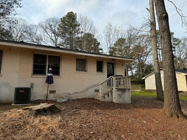 Foto del edificio - 125 Woody Dr