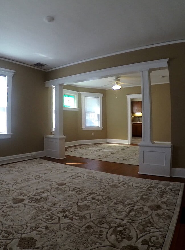 Building Photo - 38 Broughton Ave