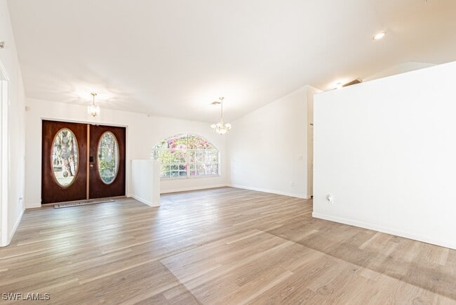 Building Photo - 590 6th St NE