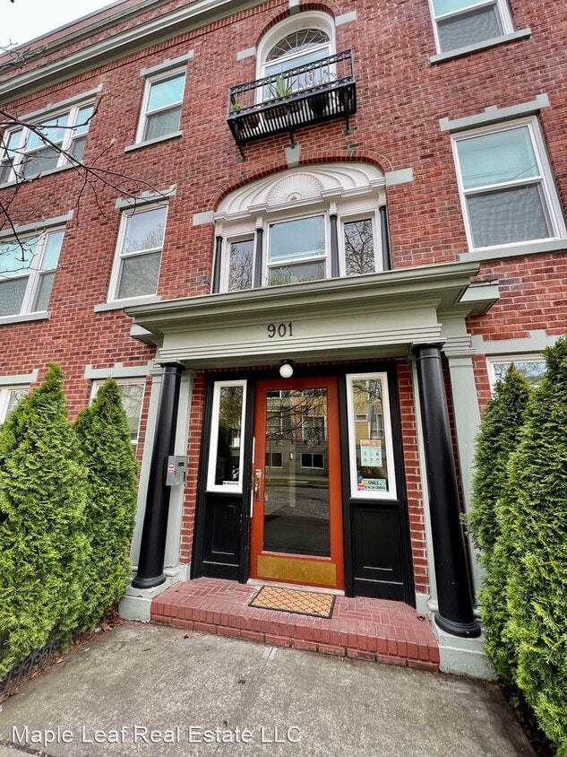 901 NE 43rd St, Seattle, WA 98105 House Rental in Seattle, WA