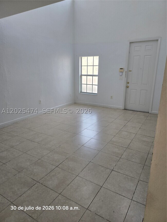 Foto del edificio - 4136 NE 24th St