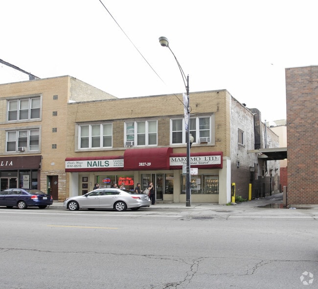 Building Photo - 2827-2829 N Clark St