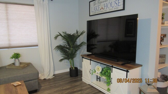 Foto del edificio - 2 Bedroom 2 bathroom Boat Deep Furnished Home